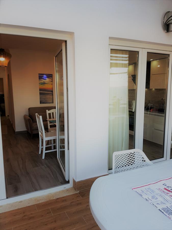 Sofia'S Holiday Apartment Vlorë Esterno foto