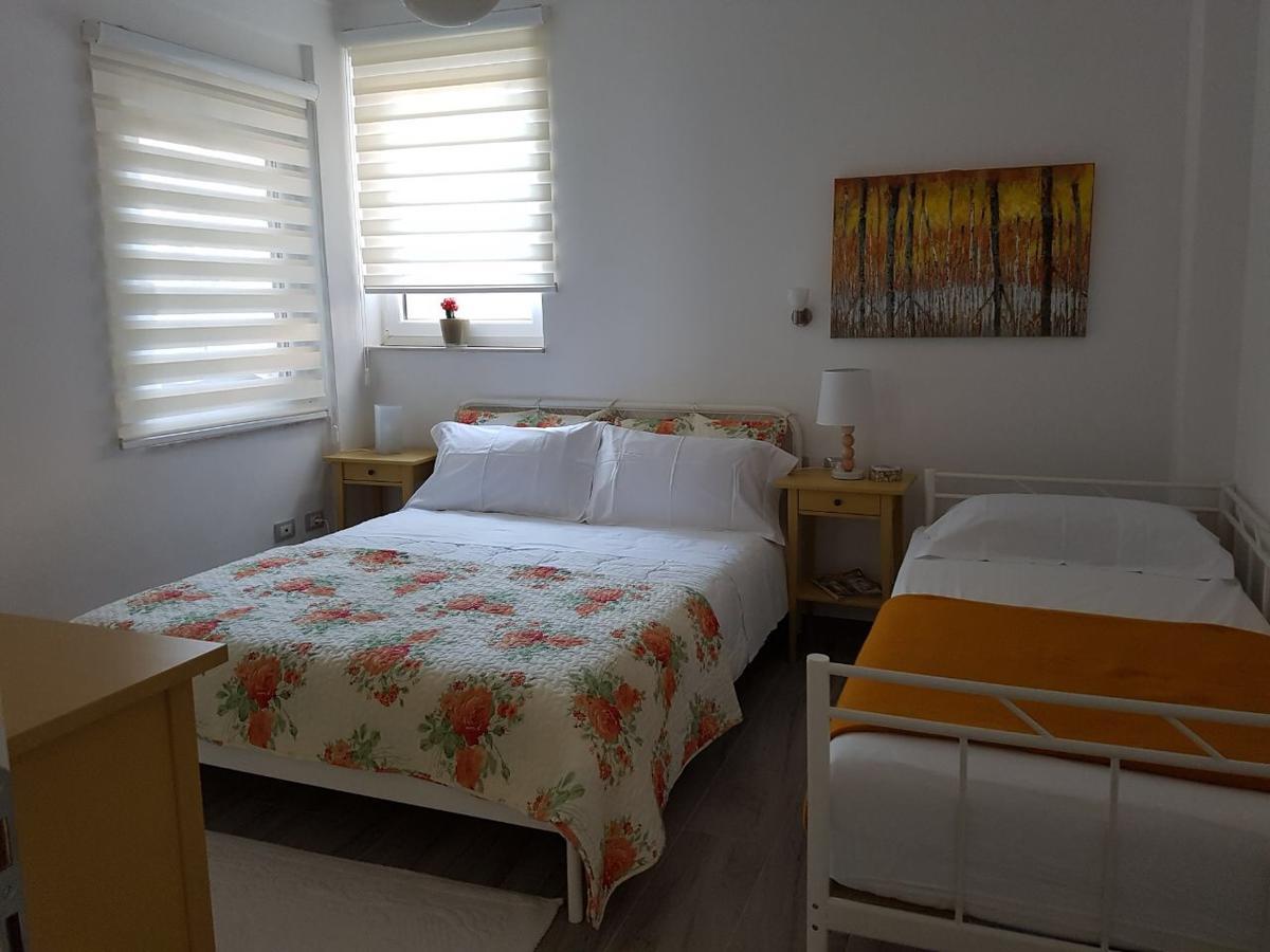 Sofia'S Holiday Apartment Vlorë Esterno foto