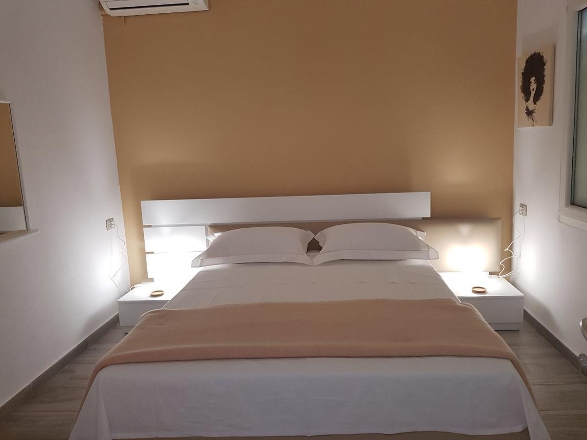 Sofia'S Holiday Apartment Vlorë Esterno foto